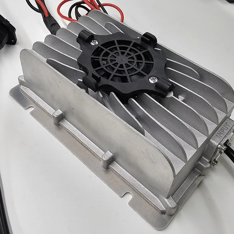 Carregador rápido exclusivo para carrinho de golfe de alta potência de 600 W